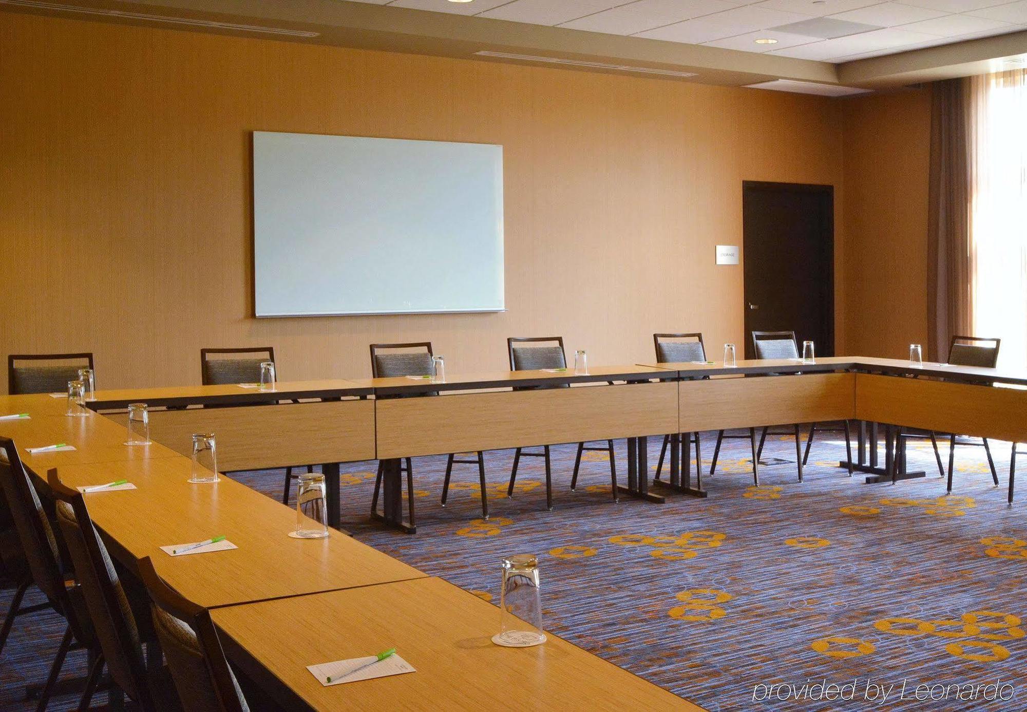 Courtyard By Marriott Youngstown Canfield Εξωτερικό φωτογραφία
